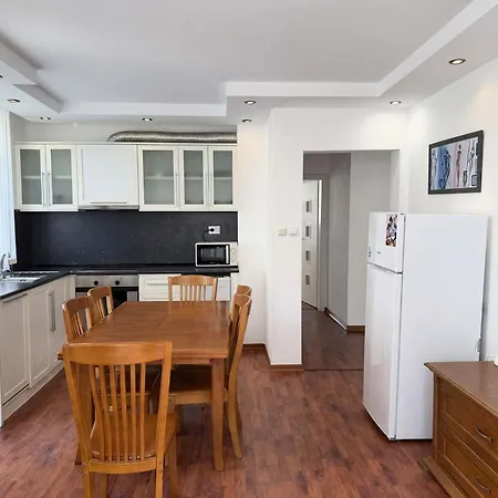 Appartamento Sunny 2-bedroom In Complex Lina By Menada *